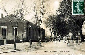 2090- Damiette - Entree du Village - 1914
